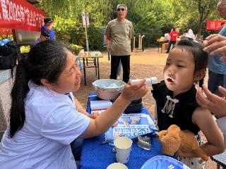 睦邻市集暖人心，公益服务进社区——泰山区上高街道双龙社区便民市集如期举行