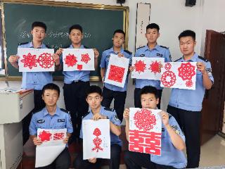 绳结与豫剧也能进课堂？看这所司法警官院校如何让“旧物件”变成“活教材”