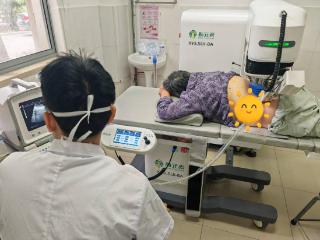 在家门口治结石！漕湖人民医院成功开展体外冲击波碎石新技术