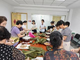 粽叶飘香迎端午 温情服务暖人心 邮储银行费县支行开展端午客户主题答谢活动