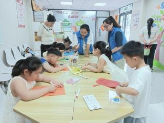 济宁市任城区仙营街道谢营社区：巧手剪纸乐趣多 非遗文化润童心
