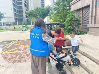 济宁市任城区安居街道居礼社区开展“护苗聚力润童心 平安护航伴成长”主题宣传活动