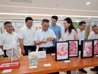清风拂泰烟：一场从岗位到家庭的“廉洁接力”