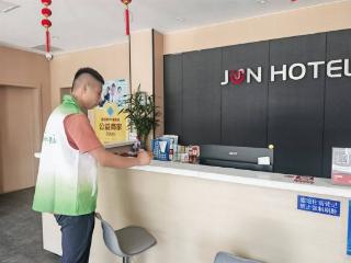 济南市莱芜区口镇街道：垃圾分类“六进”全覆盖 宣传服务零距离