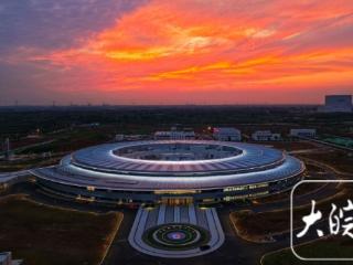 超级“灵眸”流光溢彩 合肥先进光源亮灯 （组图）