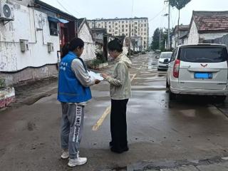 济宁市任城区安居街道靳庄村开展防范电信网络诈骗宣传活动
