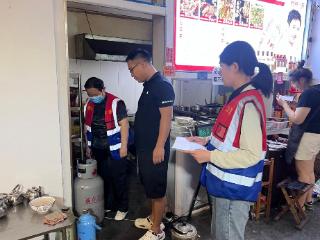 守护夏日“烟火气”！徐家楼街道王家店村开展沿街烧烤店安全巡查