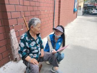 济宁市任城区仙营街道秦庄社区林业局网格室开展常态化反诈宣传，守护群众“钱袋子”