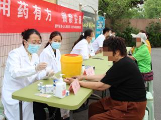 用药有方 银龄安康——德州市第七人民医院走进天衢东路小区开展老年健康义诊宣传