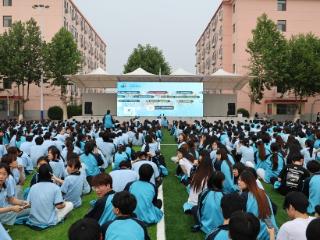 石家庄冀联医学中等专业学校举行首届电影音乐节