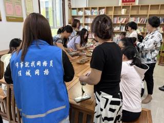 济宁市任城区唐口街道中闫村网格开展“粽情端午 网格暖心”志愿服务活动