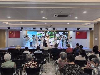 红心引前路，花开东井亭