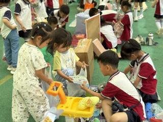 淄博市淄川区柳泉幼儿园：童物接力站温情开市