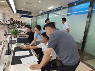 济宁市金乡县残联开展“我陪群众走流程”活动