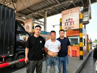 商铺连环失窃引民忧 芜湖警方跨市抓获嫌疑人