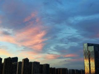 合肥晚霞刷屏！高楼身披落日柔光