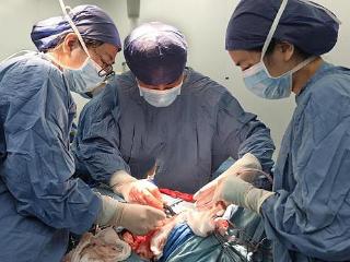 59岁男子咽痛不在意，一查竟是下咽癌！耳鼻咽喉头颈外科6小时拆弹+咽喉重建，患者术后又能正常吃饭说话了！