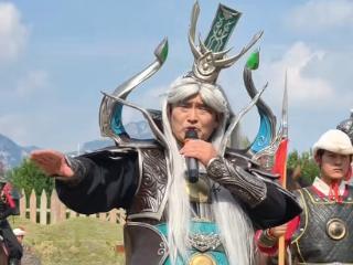 大衣哥朱之文打卡泰安旅发集团核心景区沉浸式体验泰山石敢当文化与老街烟火