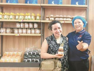山海共潮生 | 一位农村主播闯出美好新生活