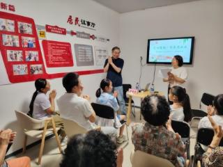 书香伴童年 笔尖绘梦想——市南区“艺心惠民 作家进社区”系列活动走进高邮湖路社区