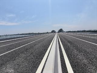 国道G228丹东线石河大桥建成通车