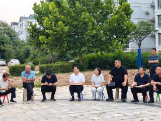 无棣县棣丰街道“小马扎议事会”走进棣州社区泰和苑小区