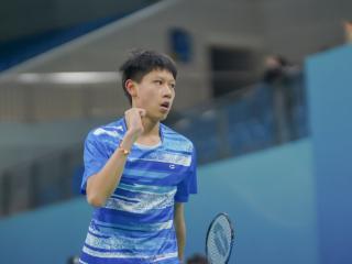 国羽亚青赛凯旋 | 重庆佛雷斯小将洪天岳勇夺男单金牌