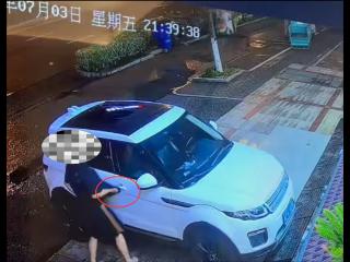 男子拉车门盗窃后不忘擦除指纹 泾县警方抓获嫌疑人