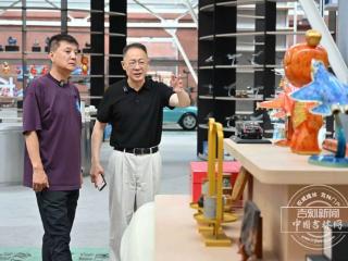 演员刘之冰打卡中国一汽博物馆