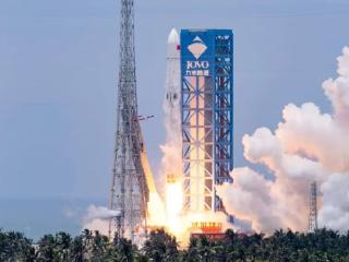 中国石化天然气护航长征十号乙运载火箭首飞