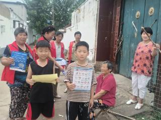济宁市任城区二十里铺街道赵庙村妇联开展“增强防溺水意识，筑牢生命安全防线”宣传活动
