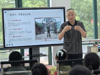 老兵故事进社区：一堂特殊的“红色传承”课