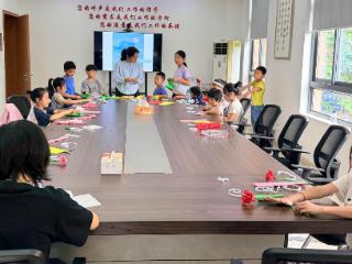 联丰社区：绘本润童心，手工伴成长