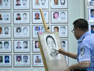 模拟画像师崔权：20多年，他把画笔变成了正义的“武器”