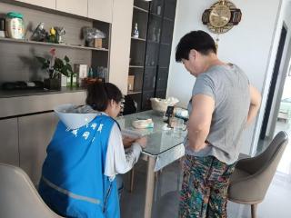 济宁市任城区南张街道满庄社区网格员扎实开展信息采集更新工作