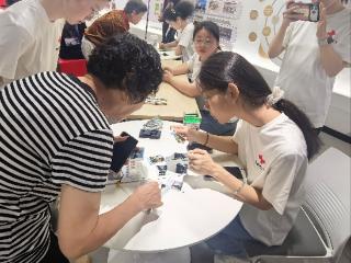 科技赋能“一老一小”｜江苏理工学院“博爱青春”暑期志愿服务团队走进青云园传递温情与希望