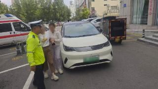 聊城市东昌府区交通管理大队10分钟紧急护送眼部受伤患者就医